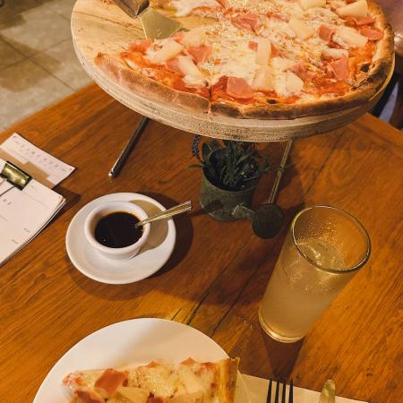 solo date at the Pizzeria Firenze 